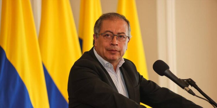 Gustavo Petro condenó los mensajes transfóbicos por la difusión de un video en Panamá