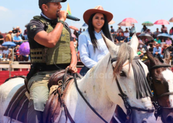 Santa Rosa celebra fiestas patronales con gran cabalgata y rodeo montubio