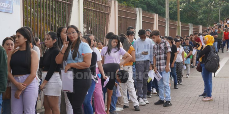 Aspirantes a la UTMACH acuden desde mañana a rendir prueba de admisión