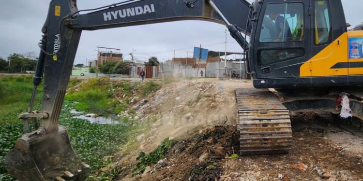 ALCALDE FLORENCIO FÁREZ REALIZÓ LIMPIEZA EN SECTOR POZA HONDA