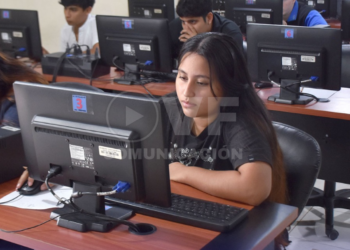 2052 aspirantes acudieron a la primera jornada para prueba de admisión UTMACH