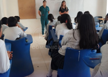Suspenden las clases en Quito por voraz incendio