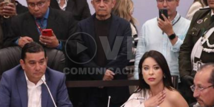 Fiscalización no califica el juicio político en contra Fiscal