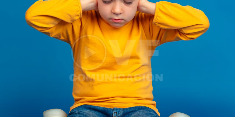 Padres de menores con autismo denuncian discriminación en planteles