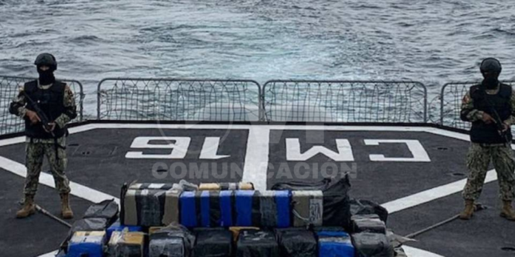 Una lancha cargada con 1,5 toneladas de droga cerca de las Islas Galápagos fue detenida
