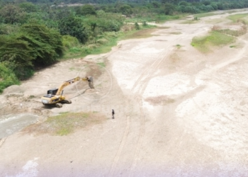 Prefectura construye albarradas para afrontar la sequía en la frontera Orense