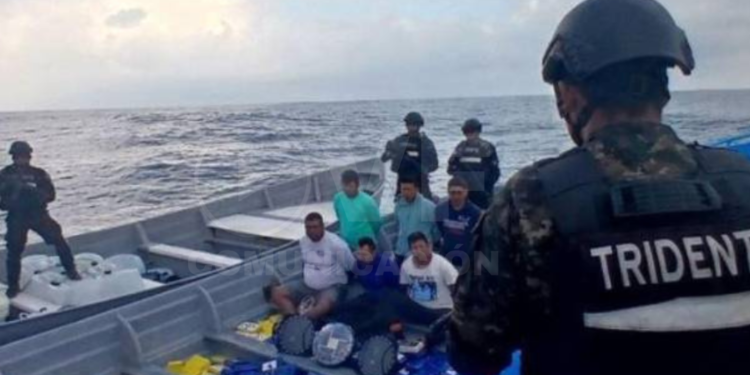 Embarcación ecuatoriana que transportaba cocaína fue detenida en altamar por autoridades de El Salvador