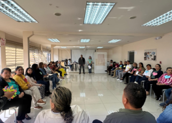 Capacitación y talleres fortalecen el trabajo de los profesionales de consejería estudiantil en Zona 7