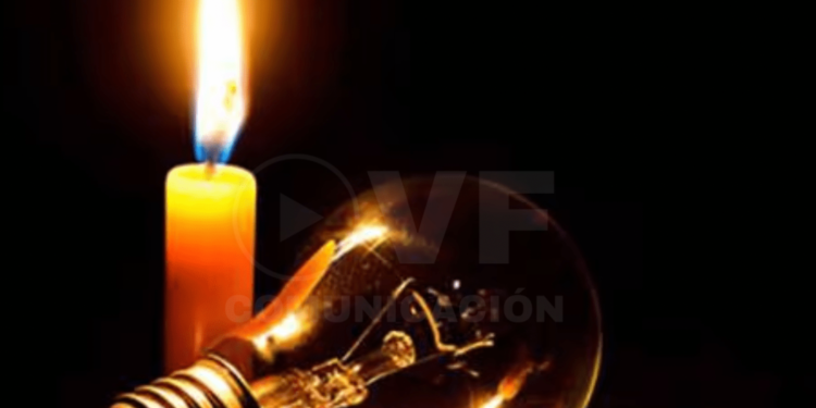 Gobierno amplia horarios de apagones en Ecuador