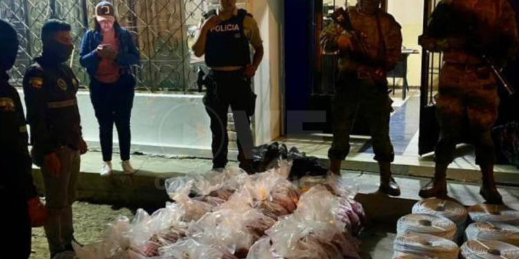 Fiscalía decomisa explosivos y armamento presuntamente destinados a actividades ilícitas