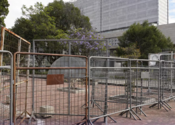 Asamblea retirará vallas exteriores y ofrecerá wifi gratuito para estudiantes