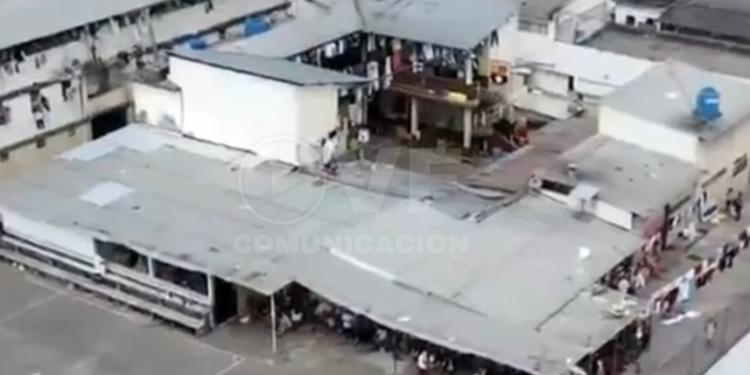 Un preso asesinó a otro reo con una pistola en la cárcel de Machala