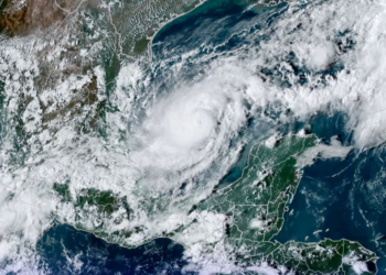 El huracán Milton alcanza categoría 4 mientras se dirige a Florida