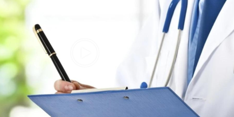 Un cirujano en Francia es acusado de 299 violaciones o agresiones a pacientes