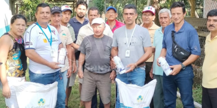 Más de mil productores de Manabí reciben paquetes tecnológicos agrícolas subvencionados