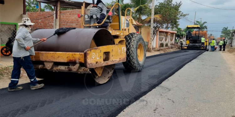 ALCALDE FLORENCIO FÁREZ PRESENTÓ INFORME DE OBRAS Y LOGROS EN ANIVERSARIO DE HUAQUILLAS.