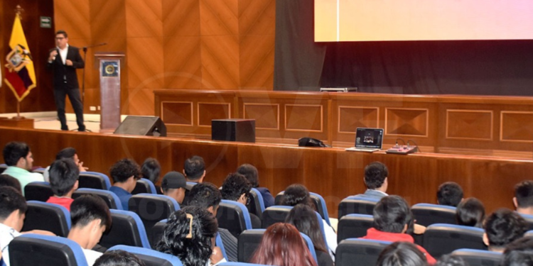 Semana de la Ciencia UTMACH: un espacio deconocimiento y colaboración entre investigadores