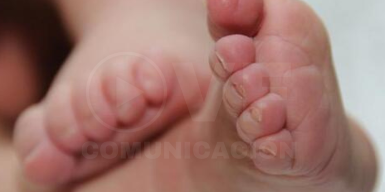 Un hombre arrojó a su bebé de ocho meses contra la pared tras perder en un videojuego