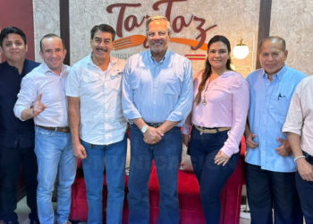 CANDIDATO PRESIDENCIAL JIMMY JAIRALA DIALOGÓ CON CHOFERES ORENSES