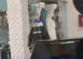 Vestidos con uniformes policiales asaltaron una joyería de un centro comercial de Quito