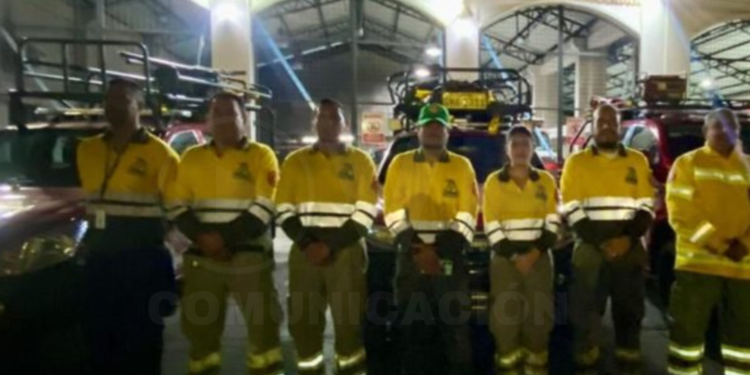 Bomberos de Guayaquil en apoyo a Cuenca frente a incendios forestales