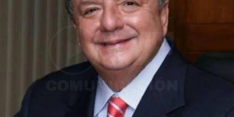 Álvaro Noboa sufrió un infarto y fue ingresado de urgencia a una clínica en Guayaquil