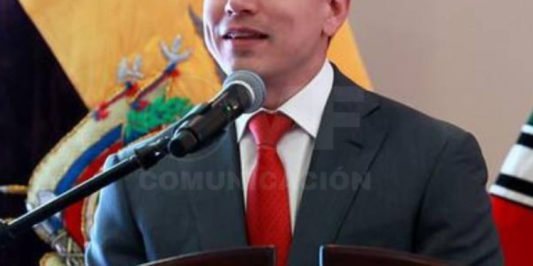 Daniel Noboa ofrece pagar USD 400 mensuales a 80 000 jóvenes que participen en programas ambientales