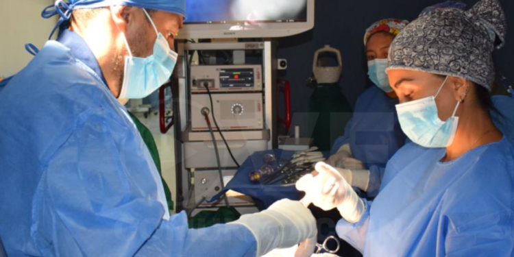 Hospital General Manta implementa cirugía ginecológica laparoscópica