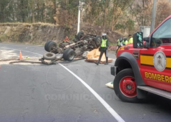 Siniestro de tránsito en la av. Simón Bolívar deja dos fallecidos