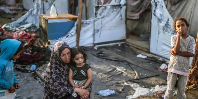 Al menos 33 muertos en un ataque israelí a un campamento de refugiados en Gaza