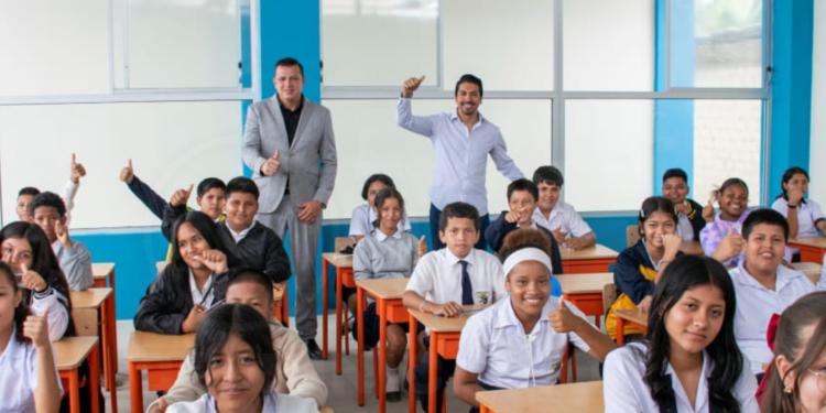 Nuevas aulas, nuevas oportunidades: 486 estudiantes se benefician en la Unidad Educativa Jorge Icaza