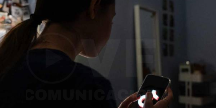 Suecia permitirá a la policía vigilar comunicaciones de los menores de edad