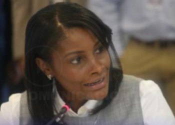 Diana Salazar responde a los pedidos de la asambleísta Pamela Aguirre