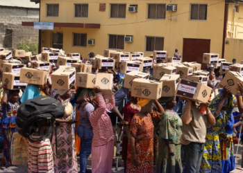 Decenas de víctimas en dos estampidas humanas durante reparto de alimentos en Nigeria
