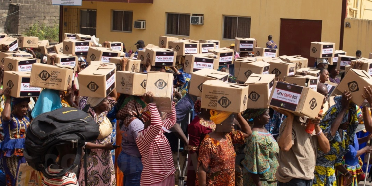 Decenas de víctimas en dos estampidas humanas durante reparto de alimentos en Nigeria