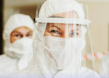 OMS presenta un informe sobre el impacto del COVID-19