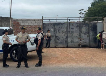 Tres hombres son asesinados dentro de un taller de camiones en Machala