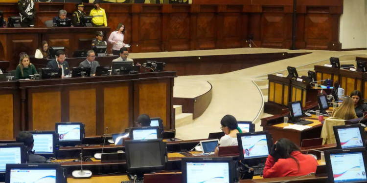 Publicada en el Registro Oficial la ley urgente de alivio financiero