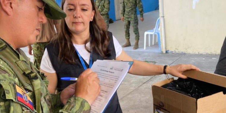 Recintos electorales de Puerto Bolívar y las islas con custodia militar