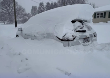Casi dos millones de personas siguen bajo alerta por nieve de efecto lago en EE.UU