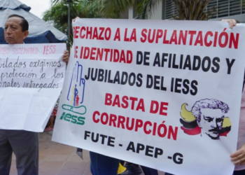 Jubilados denuncian suplantación de identidad en el IESS