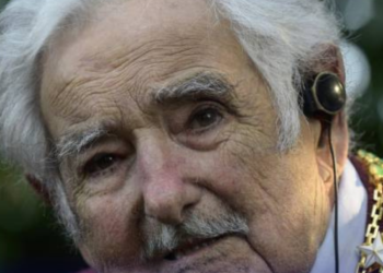 Expresidente uruguayo Mujica revela que su cáncer se extendió y abandona los tratamientos
