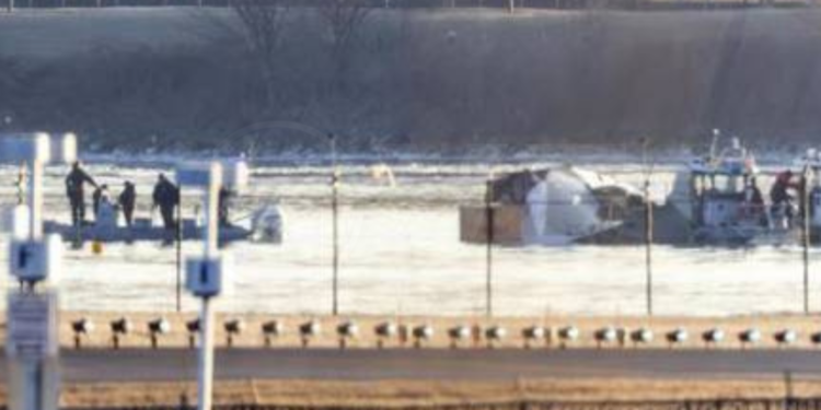 Accidente aéreo de Washington: autoridades descartan sobrevivientes y hallan 28 cuerpos en el río Potomac