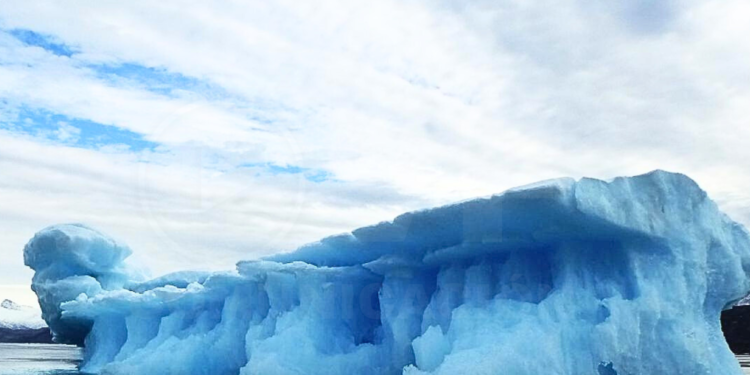 Un fragmento del tamaño de París se desprende del mayor iceberg del mundo