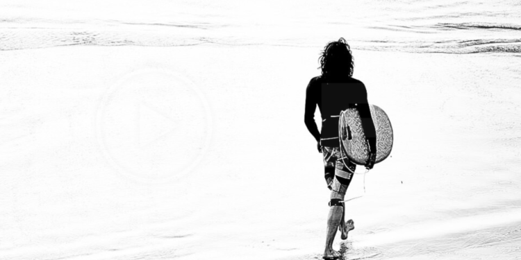 Una surfista muere tras ser chocada por una embarcación en Chile