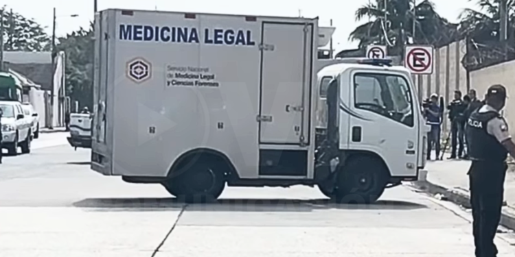 Dos hombres fueron asesinados y sus cadáveres fueron dejados en una tricimoto, en el sur de Guayaquil