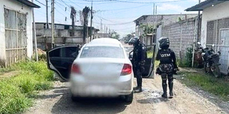 Un delincuente fue abatido tras disparar a una patrulla policial en Durán