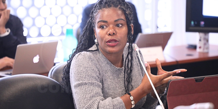 Paola Cabezas es denunciada por presunto ‘pánico económico’ tras declaraciones sobre ‘ecuadólares’ y ‘dolarización a la ecuatoriana’