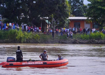 Cuerpos de cuatro víctimas del colapso del puente Nobol-Daule fueron hallados varios kilómetros río abajo
