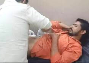 Un hombre se operó a sí mismo tras ver tutoriales en YouTube